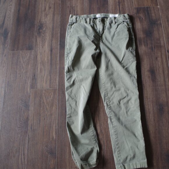 Girlfriend Chino Gap Pants - Picture 1 of 4
